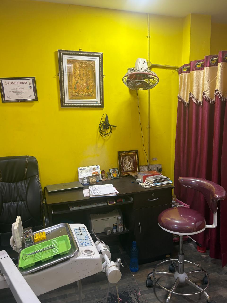 Consultation desk